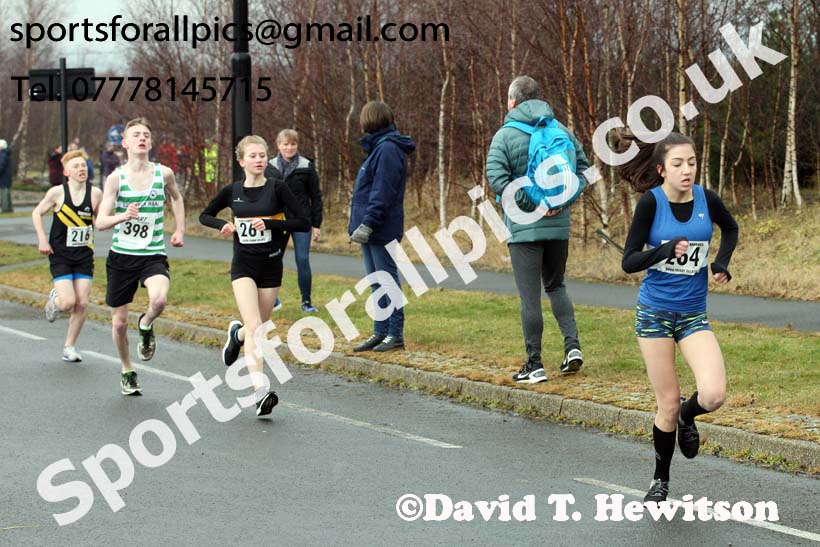 Boys and Girls under-15s Good Friday Elswick Harriers Relay, Newburn, Newcastle. Photo: David T. Hewitson/Sports for All Pics